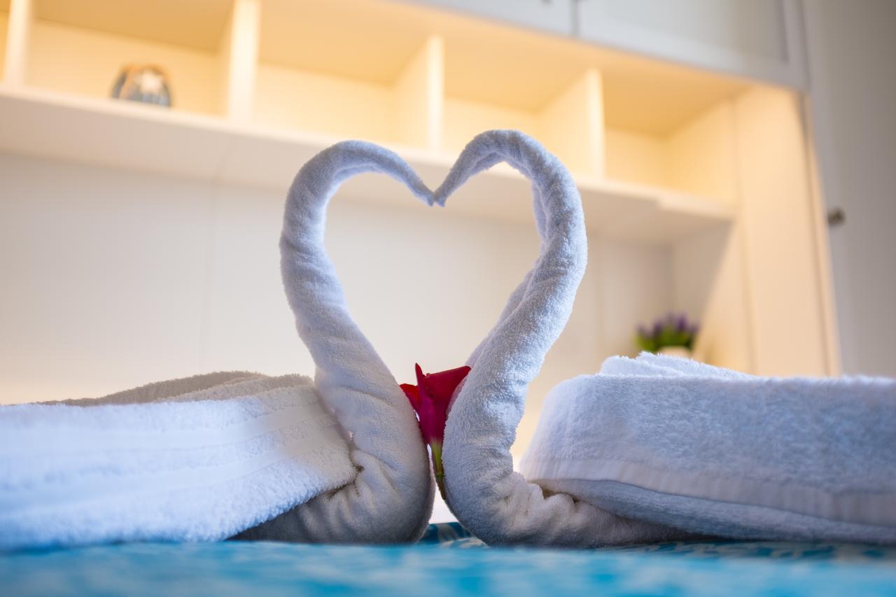 Hotel Villa Laura リミニ エクステリア 写真