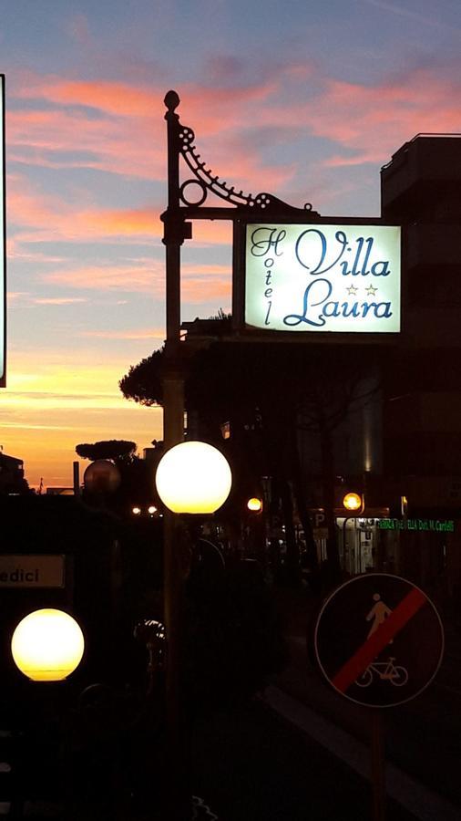 Hotel Villa Laura リミニ エクステリア 写真